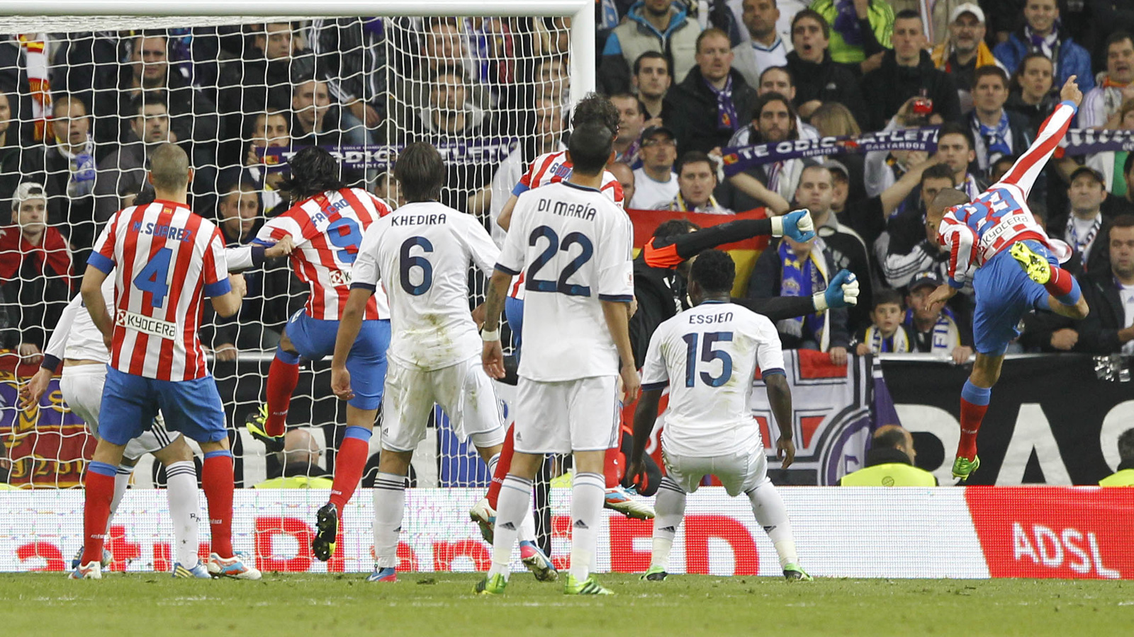 Gol de Miranda en la final de la Copa del Rey en 2013