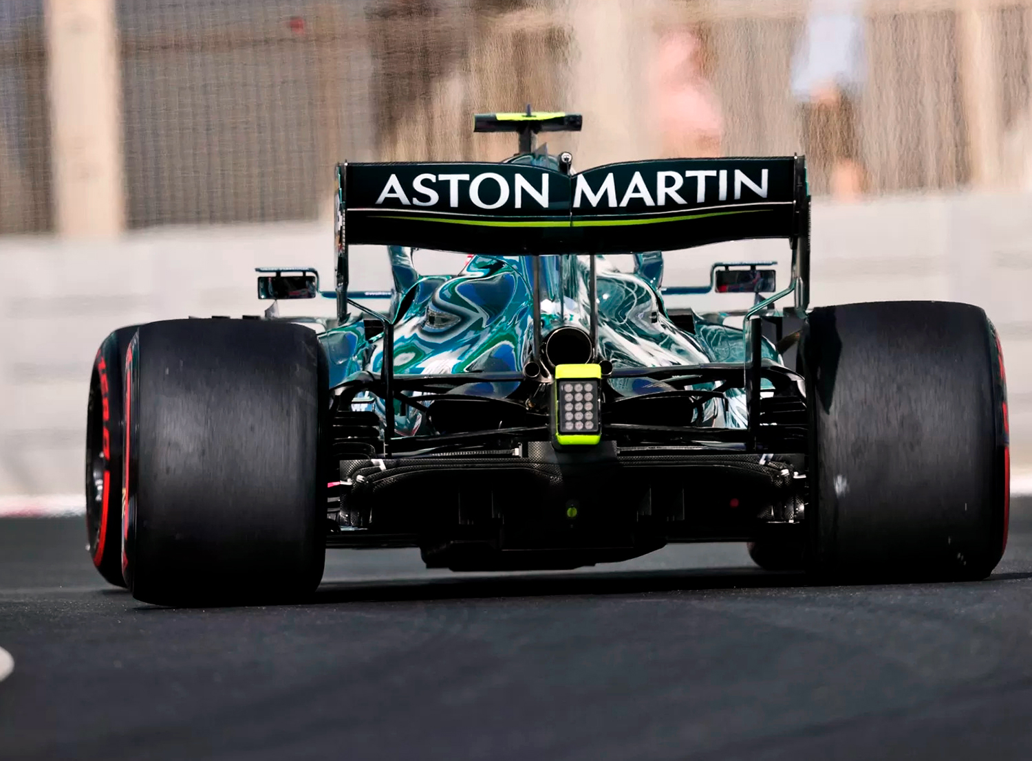 F1 2022: El Aston Martin AMR22 quiere ser el nuevo tiburón en la F1